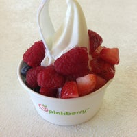 Photo taken at Pinkberry by Bernie F. on 6/13/2013