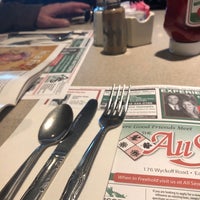 รูปภาพถ่ายที่ All Seasons Diner Restaurant โดย Diana D. เมื่อ 5/6/2018