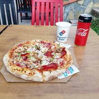 Photo taken at Domino&amp;#39;s Pizza by Umut Emir on 11/2/2018