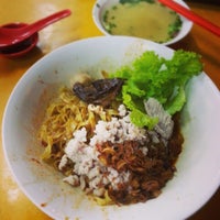 Photo taken at AMK Hainanese Abalone Minced Meat Noodle by CoolNerd on 4/6/2013