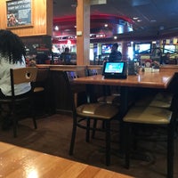 Photo taken at Applebee&amp;#39;s Grill + Bar by Clau V. on 5/12/2017