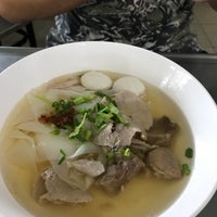 Photo taken at ลูกชิ้นอนามัย by หมุกรุบ on 6/7/2019