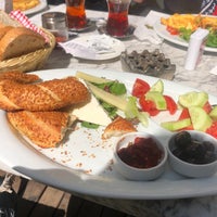 Photo taken at Zeynel by 🦅 Her Şey Güzel Olacak 🇹🇷 on 4/7/2021