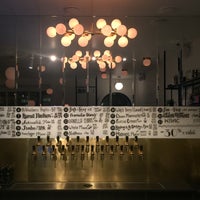 Foto scattata a RUSSOFEEL Bar&amp;amp;Kitchen da RUSSOFEEL Bar&amp;amp;Kitchen il 12/19/2018