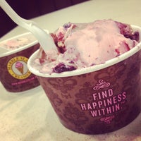 Foto tomada en Marble Slab Creamery  por Manal A. el 4/25/2013