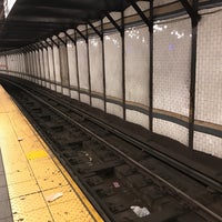 Foto scattata a 72nd St Subway Station Newsstand da Guido il 12/12/2016