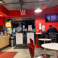 Photo taken at Red Mango by Guido on 12/29/2019