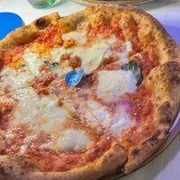 Photo taken at Song&amp;#39; e Napule Pizzeria by Guido on 12/10/2023