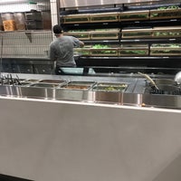 Photo taken at sweetgreen by Guido on 10/15/2017