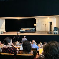 รูปภาพถ่ายที่ 2econd Stage Theatre โดย Guido เมื่อ 6/22/2019