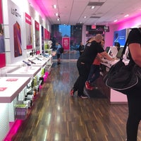 Photo taken at T-Mobile by Guido on 9/21/2018