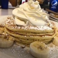 Photo taken at Compton&#39;s Pancake House by Guido on 1/7/2018