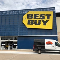 Photo taken at Best Buy by Christopher N. on 9/27/2017