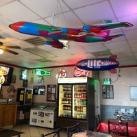 Photo taken at Fuzzy&amp;#39;s Pizza &amp;amp; Cafe by Christopher N. on 7/19/2019