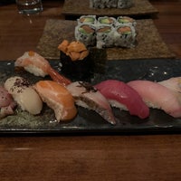 Foto tirada no(a) Nare Sushi por Shimpei O. em 3/2/2020