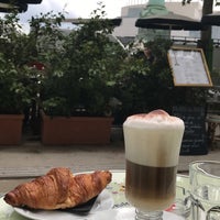 Photo taken at Café des Phares by Ziyad ♓. on 6/14/2019