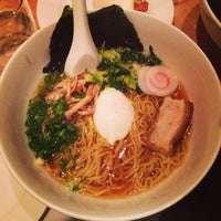 Photo taken at Momofuku Noodle Bar by Max M. on 4/11/2013