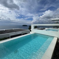 รูปภาพถ่ายที่ Kata Rocks Luxury Resort &amp;amp; Residences โดย 🐣 เมื่อ 11/24/2023