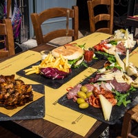 Foto tirada no(a) Bistrot &amp;amp; Wine Bar Pasquino por Bistrot &amp;amp; Wine Bar Pasquino em 5/8/2019