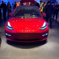 Photo taken at Tesla Store by Walter 🐿 on 12/15/2018
