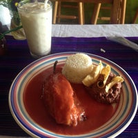 Foto scattata a Totopos Restaurante Mexicano da Gustavo Q. il 5/15/2013