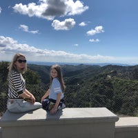 Photo taken at Mulholland Scenic Overlook by Tatiana on 3/21/2020