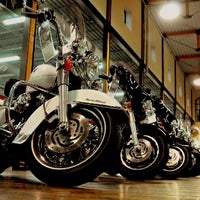 Das Foto wurde bei Powder Keg Harley-Davidson von Powder Keg Harley-Davidson am 4/29/2015 aufgenommen