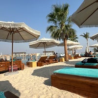 Photo taken at WHITE Beach Dubai by MQ on 6/28/2024