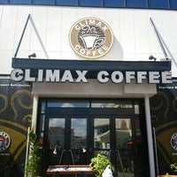 Photo taken at Climax Coffee 北谷ハンビー店 by Makoto S. on 7/27/2013