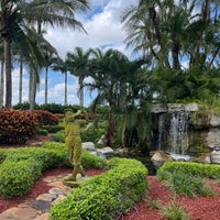 Foto diambil di Trump International Golf Club, West Palm Beach oleh Abdulrahman🐎 pada 5/19/2023