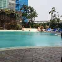 Photo taken at Swimming Pool 5th Floor Hotel Menara Peninsula by Dwityo T. on 9/9/2014
