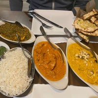 Foto tirada no(a) Om Indian Cuisine por CJ em 8/13/2022