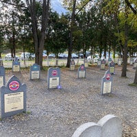 Photo taken at Ben &amp;amp; Jerry&amp;#39;s Flavor Graveyard by Angeli d. on 10/20/2022