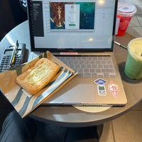 Photo taken at Starbucks by ♐️ on 9/25/2022