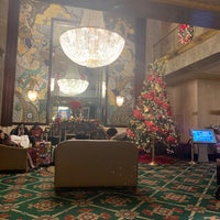 Photo taken at Wellington Hotel by Osama on 12/26/2018