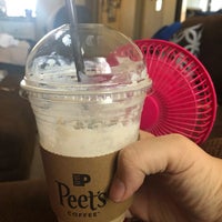 Foto diambil di Peet&amp;#39;s Coffee &amp;amp; Tea oleh Jami N. pada 9/6/2019