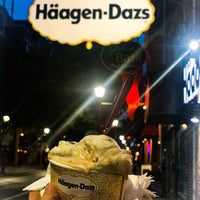 รูปภาพถ่ายที่ Haagen Dazs Philly โดย SH A. เมื่อ 8/12/2021