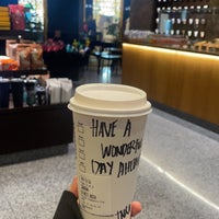 รูปภาพถ่ายที่ Starbucks โดย S เมื่อ 1/17/2024