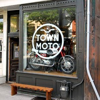 Foto tomada en Town Moto  por Town Moto el 7/4/2014