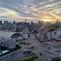Photo taken at Hua Lamphong Intersection by ベニート ニ. on 7/25/2021