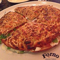 รูปภาพถ่ายที่ Forno Pizzeria &amp;amp; Trattoria โดย Marco A. เมื่อ 5/17/2014