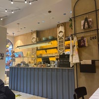 Foto tirada no(a) Padoca Bakery &amp;amp; Cafe por Vahide🎒🕶👣🐿🌿🌍🎨🎼🎧 U. em 12/3/2022