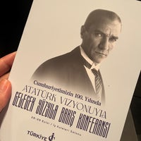 Photo taken at İş Sanat Konser Salonu by Vahide🎒🕶👣🐿🌿🌍🎨🎼🎧 U. on 9/28/2023