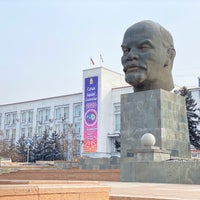 Photo taken at Памятник В.И. Ленину by ~Caballeros.Societies~ on 3/9/2020