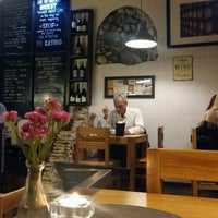 Foto diambil di Guliwer Cafe &amp;amp; Restaurant oleh Gökçe G. pada 9/14/2016