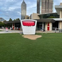 Review World of Coca-Cola