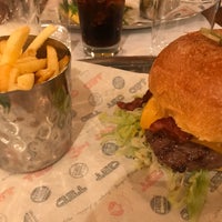 Photo taken at Ted Burger&amp;Lobster by Claudio C. on 11/4/2019