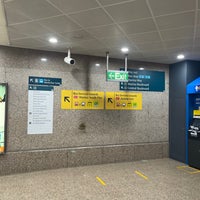 Photo taken at Marina Bay MRT Interchange (NS27/CE2/TE20) by Victor L. on 10/30/2023