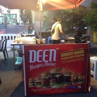 2/8/2014にAnhar H.がDeen Burger Bakarで撮った写真