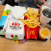 Photo taken at McDonald&amp;#39;s by Владислав К. on 7/29/2021